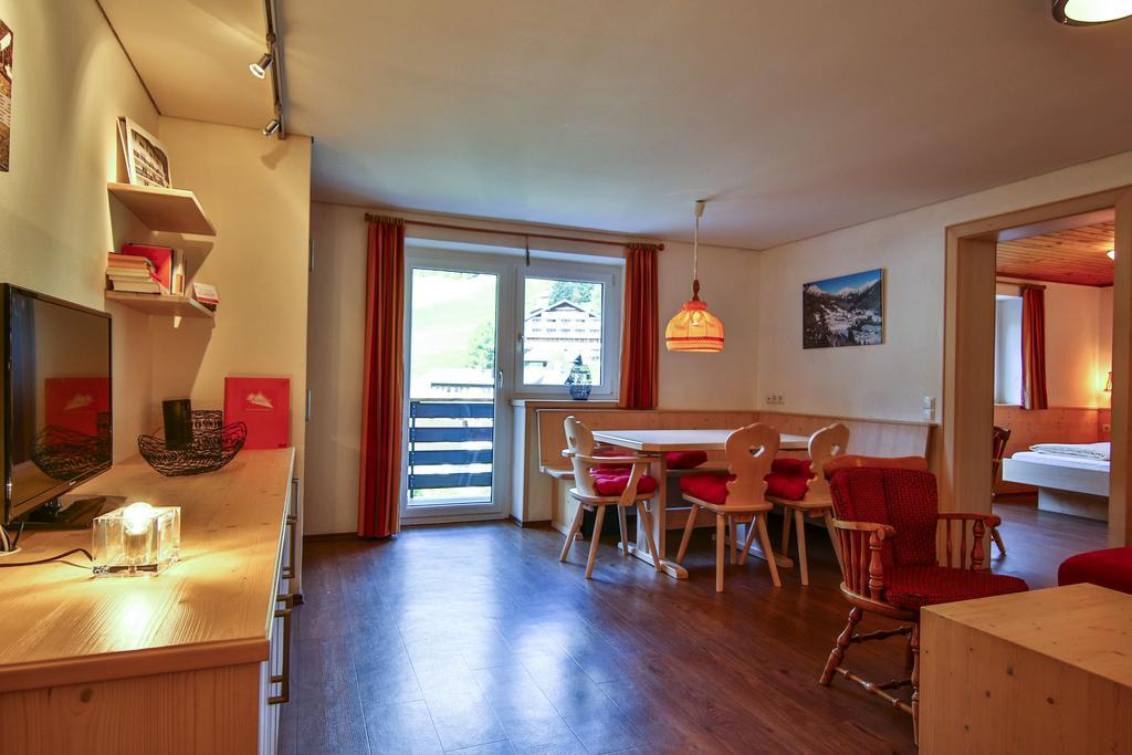 Alpenhaus Montafon By Pferd Auf Wolke Appartement